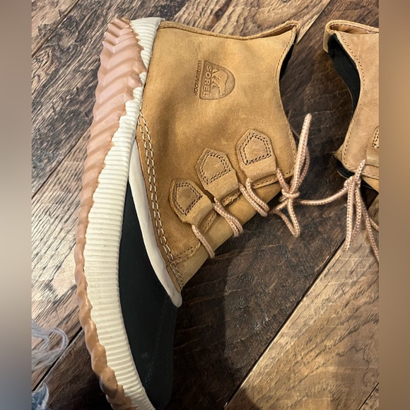 SOREL Out 'N About Womens Tan Boots - Picture 2 of 12